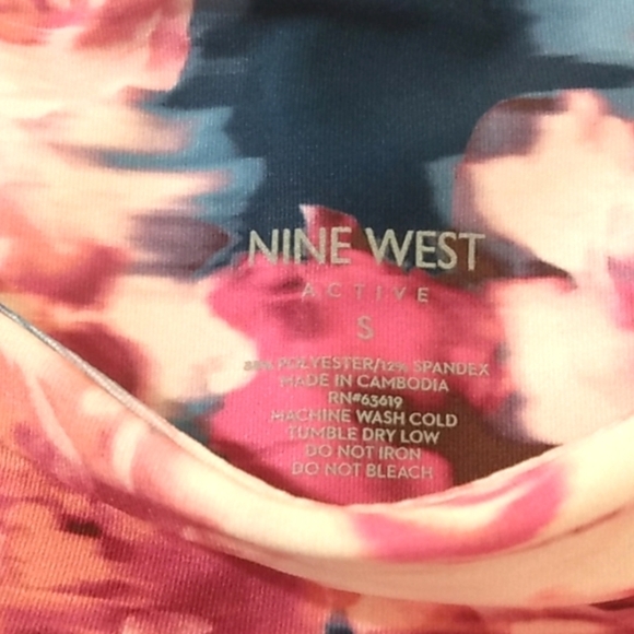 NINE WEST ACTIVE PINK FLORAL BIKER SHORTS SIZE SMALL NWT - Picture 4 of 4